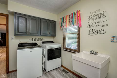 Photo of 1487 Brook Mill Court, Carmel, IN