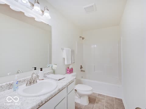 Photo of 3923 Windstar Way, Columbus, IN