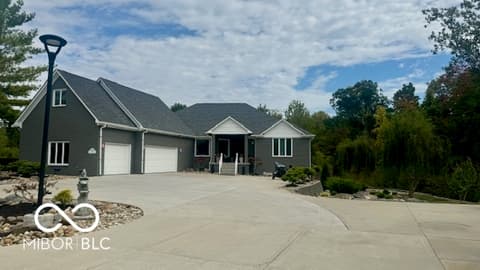 4270 Victoria Lane