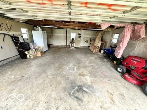 Garage at 525 Park Avenue, Greenwood, IN