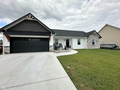 407 E Maple Street