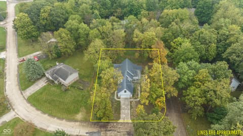 Photo of 4429 Village Drive, Anderson, IN