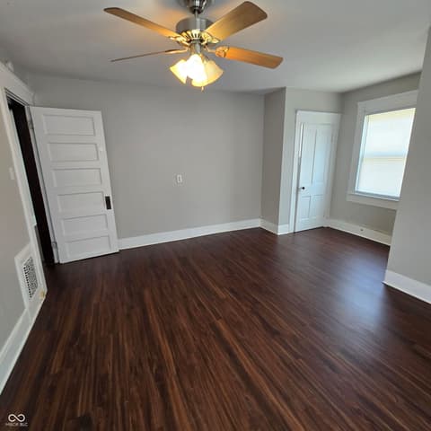 Photo of 709 W Riverside Avenue, Muncie, IN