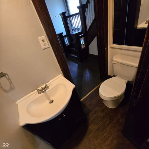 Photo of 709 W Riverside Avenue, Muncie, IN