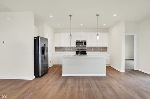 Photo of 1633 Clover Crossing Drive, Greenfield, IN