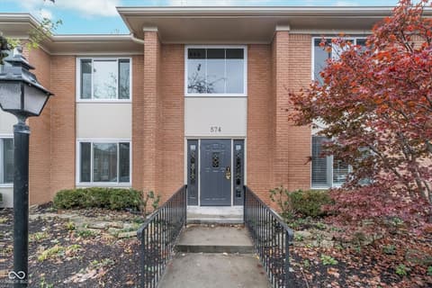 574 W Hunters Drive