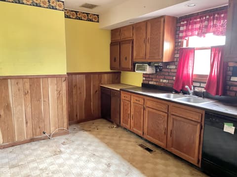 Photo of 310 S Pleasant Street, Edinburgh, IN