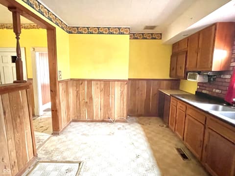 Photo of 310 S Pleasant Street, Edinburgh, IN