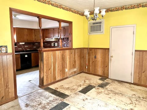 Photo of 310 S Pleasant Street, Edinburgh, IN