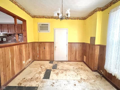 Photo of 310 S Pleasant Street, Edinburgh, IN