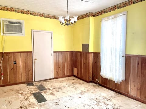 Photo of 310 S Pleasant Street, Edinburgh, IN