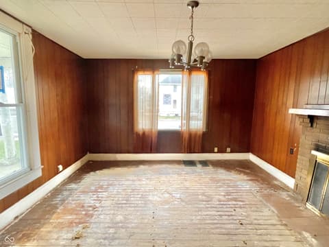 Photo of 310 S Pleasant Street, Edinburgh, IN