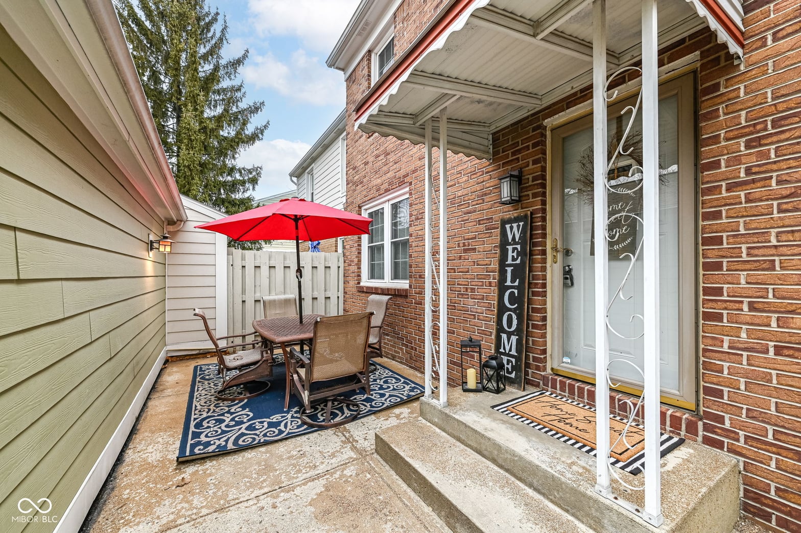 Photo of 383 Carmelaire Court, Carmel, IN