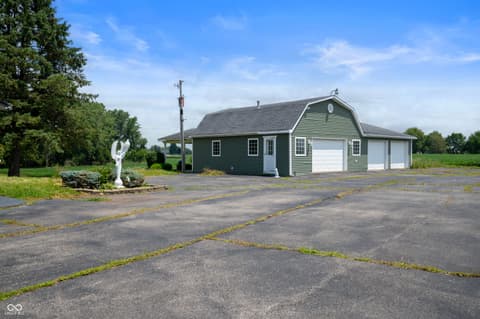 Photo of 4832 E 200 N, Anderson, IN