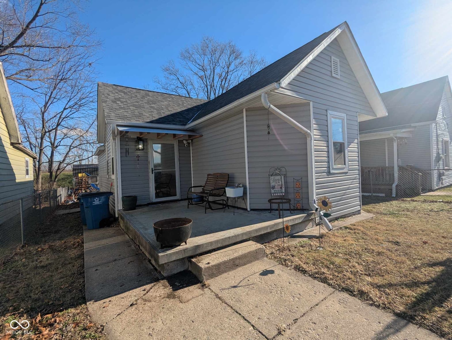Photo of 238 S McIlroy Avenue, West Terre Haute, IN