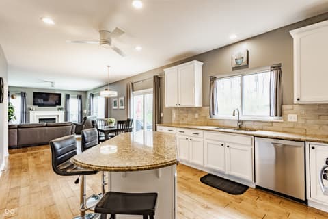 Photo of 10866 Flower Mound Place, Fishers, IN