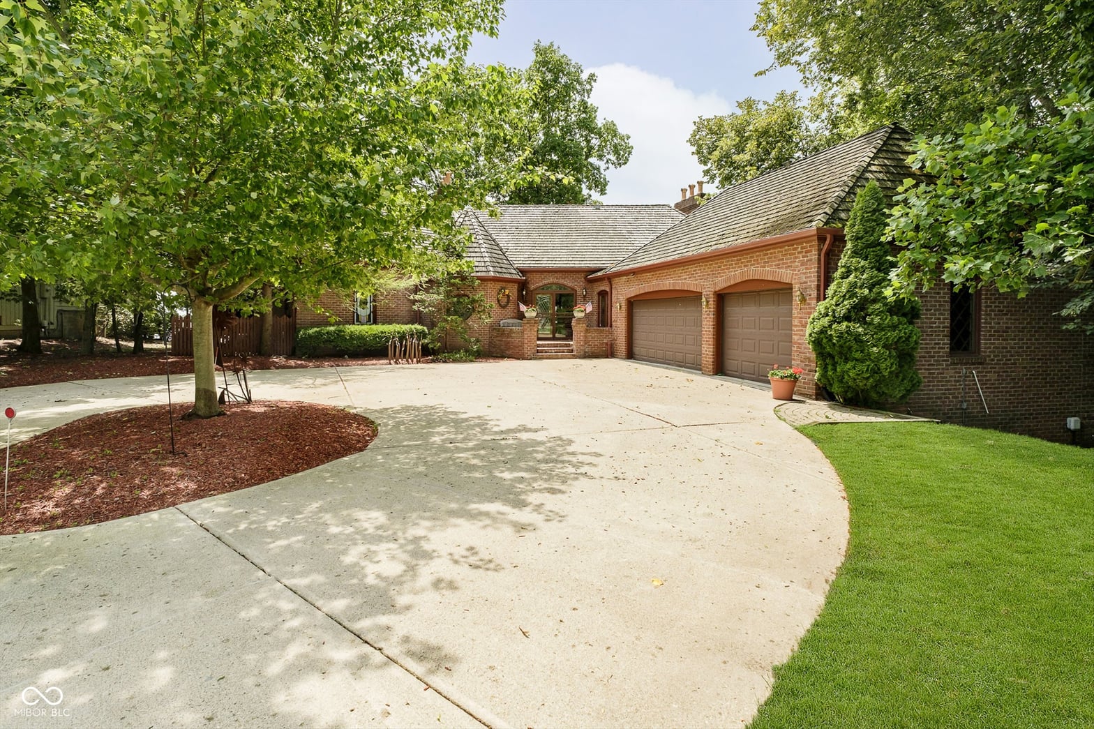 Front exterior at 119 Wesley Circle, Noblesville, IN