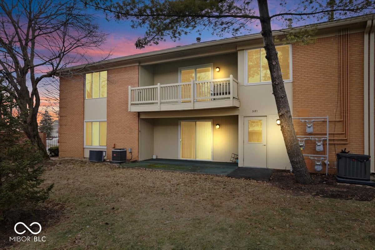 Photo of 581 W Hunters Drive, Carmel, IN