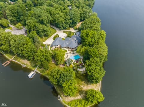 Photo of 5101 Green Braes E Drive, Indianapolis, IN