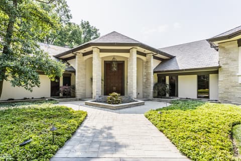 Photo of 5101 Green Braes E Drive, Indianapolis, IN