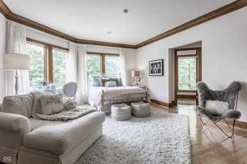 Photo of 5101 Green Braes E Drive, Indianapolis, IN