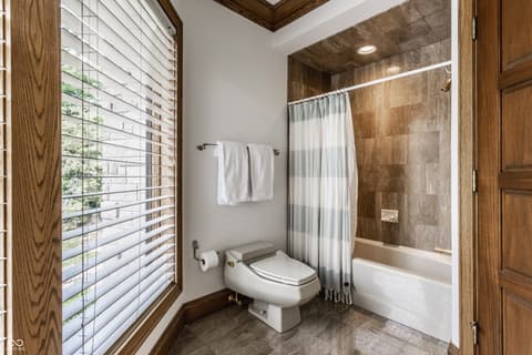 Photo of 5101 Green Braes E Drive, Indianapolis, IN