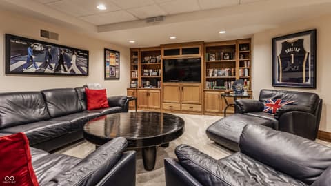 Photo of 5101 Green Braes E Drive, Indianapolis, IN