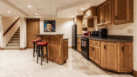 Photo of 5101 Green Braes E Drive, Indianapolis, IN