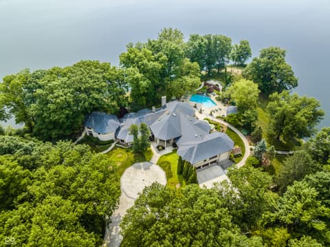 Photo of 5101 Green Braes E Drive, Indianapolis, IN