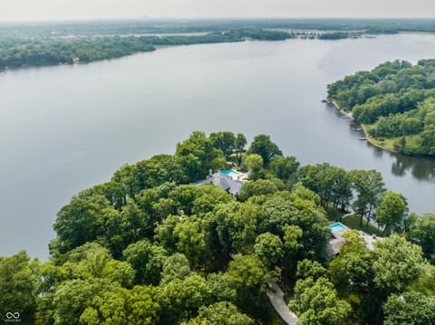 Photo of 5101 Green Braes E Drive, Indianapolis, IN
