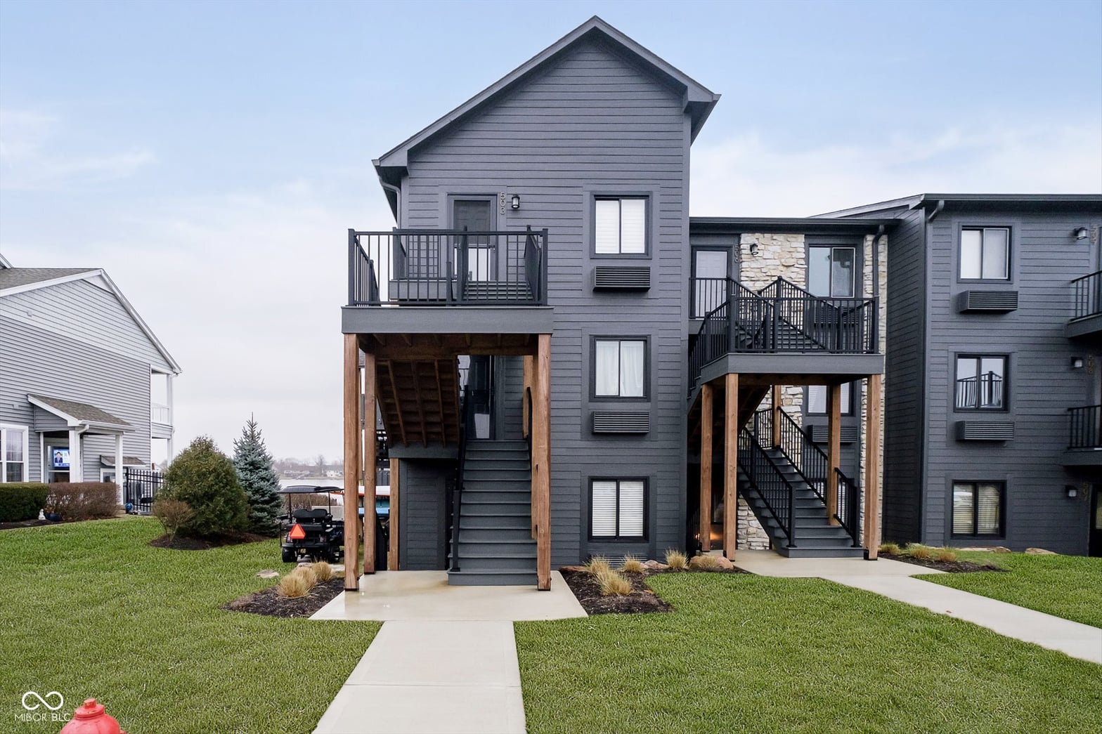 Photo of 102 Clarendon Drive, Noblesville, IN