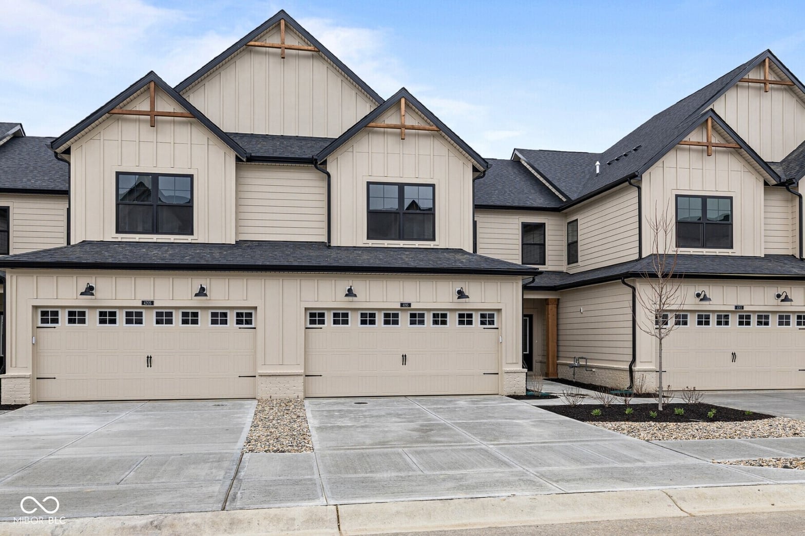 Front exterior at 4195 Douro Trail, Westfield, IN