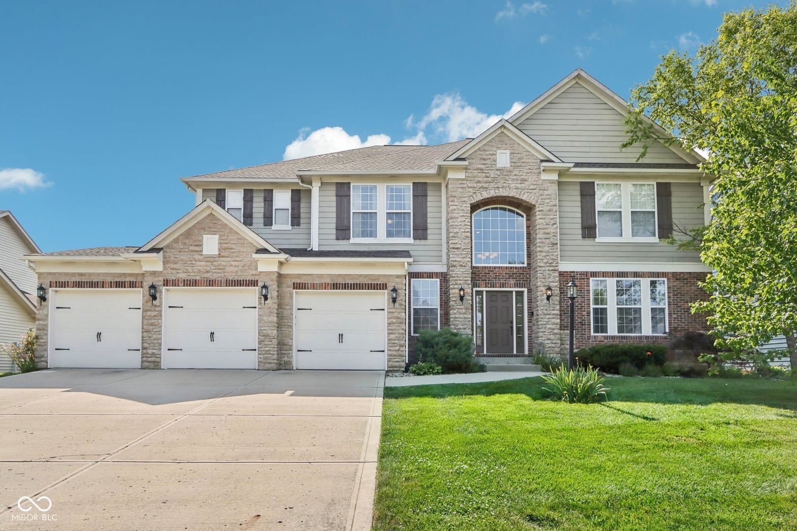Photo of 18725 Wychwood Place, Noblesville, IN