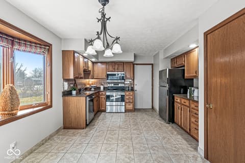 Photo of 851 Westridge Circle, Noblesville, IN