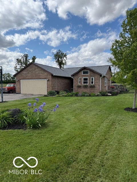 Front exterior at 2650 W State Road 252, Flat Rock, IN