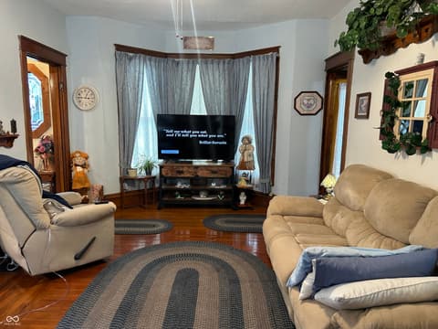 Photo of 214 S Howard Street, Oxford, IN