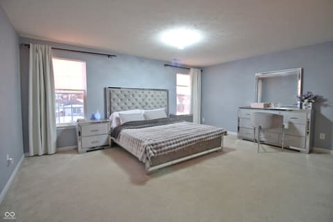 Photo of 1169 Richmond Lane, Greenwood, IN