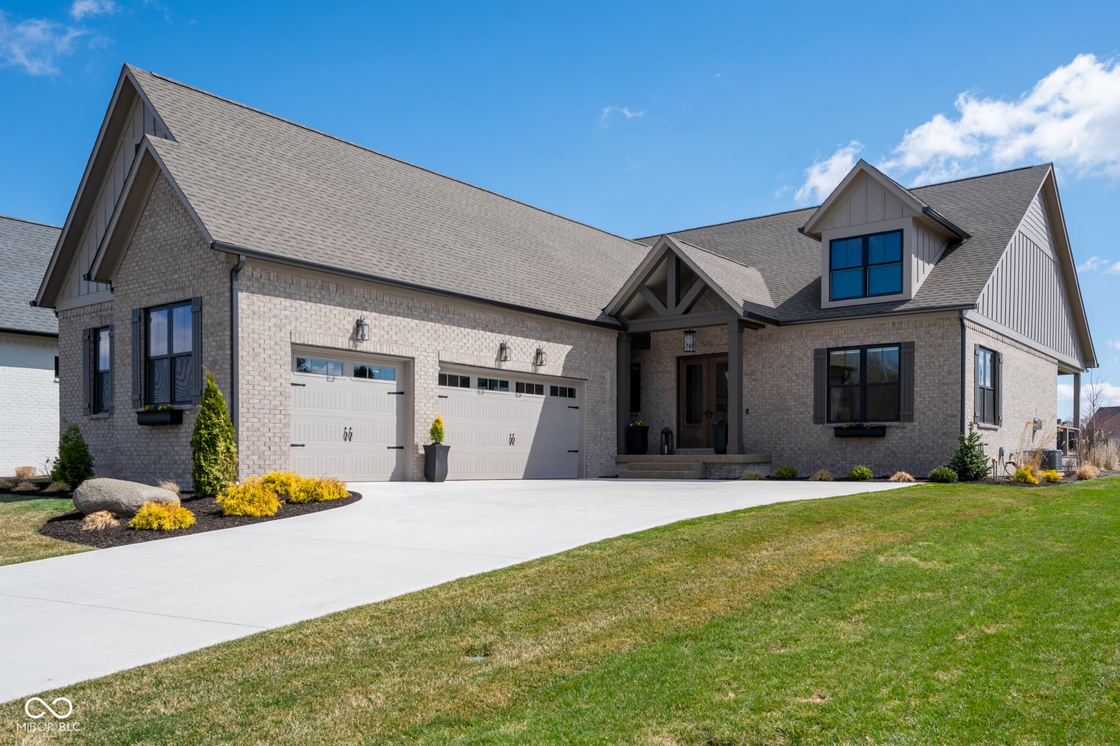Photo of 16392 Grand Cypress Drive, Noblesville, IN