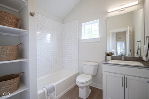 Photo of 206 N Hamilton Avenue, Indianapolis, IN