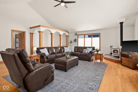 Photo of 1086 Pebble Brook Drive, Noblesville, IN