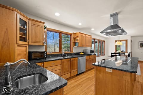 Photo of 1086 Pebble Brook Drive, Noblesville, IN