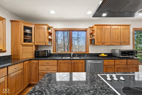 Photo of 1086 Pebble Brook Drive, Noblesville, IN