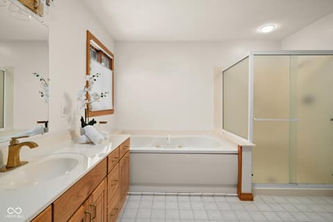 Photo of 1086 Pebble Brook Drive, Noblesville, IN