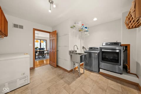 Photo of 1086 Pebble Brook Drive, Noblesville, IN