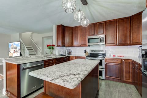 Photo of 2180 Quarter Path Road, Cicero, IN
