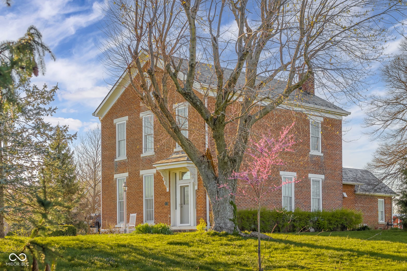Front exterior at 5752 E River Road, Waldron, IN