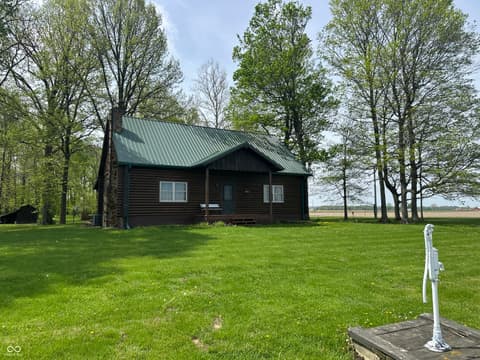 6912 E State Road 236