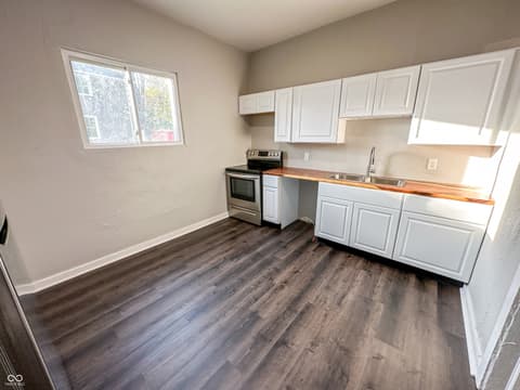 Photo of 638 W 30th Street, Indianapolis, IN