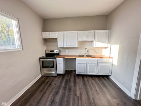 Photo of 638 W 30th Street, Indianapolis, IN