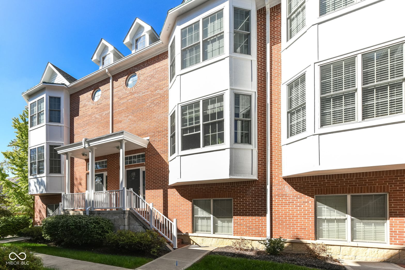 Photo of 833 N Park Trail Drive, Carmel, IN